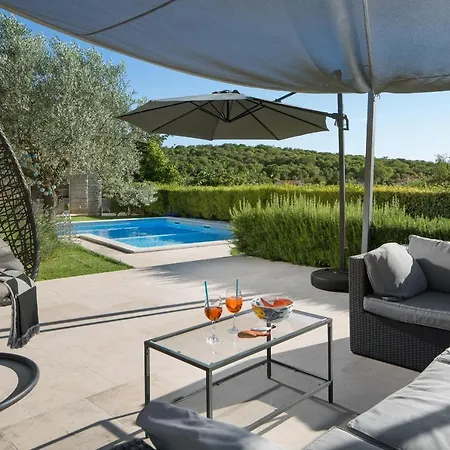 Art Villa Sis Rovinj Exterior photo